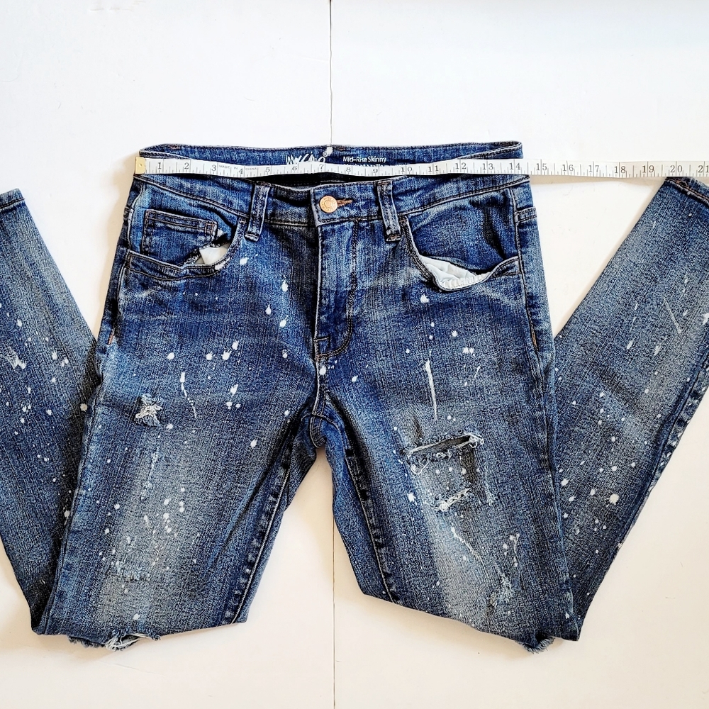 Distressed Jeans - Picture 2 of 12